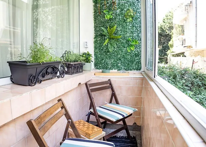 Downtown Point 瓦爾納